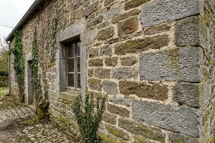 Pierre calcaire ou grès